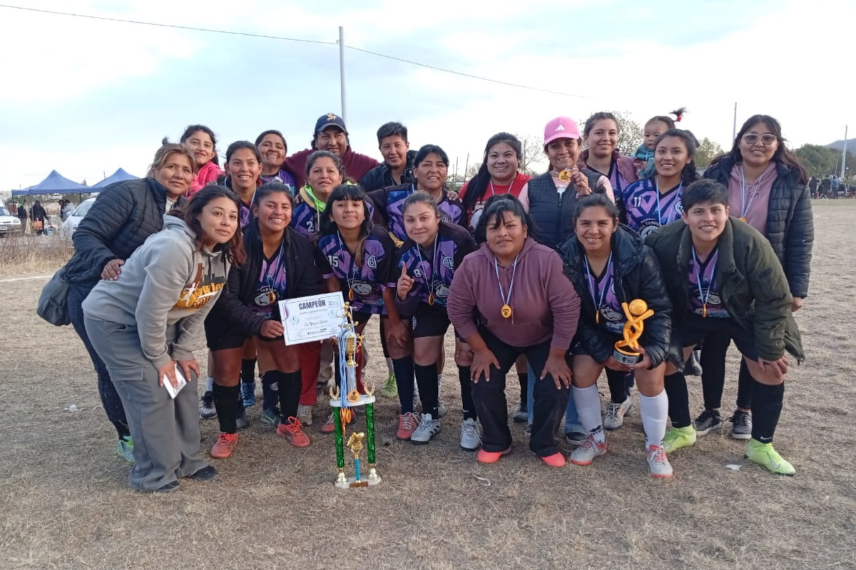 La Nueva Union - Campeon Torneo Apertura 2025 (Femenino libre)